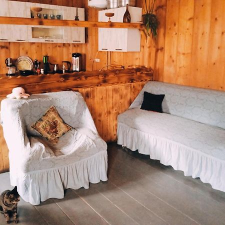 Elos Guesthouse Iprari Eksteriør bilde